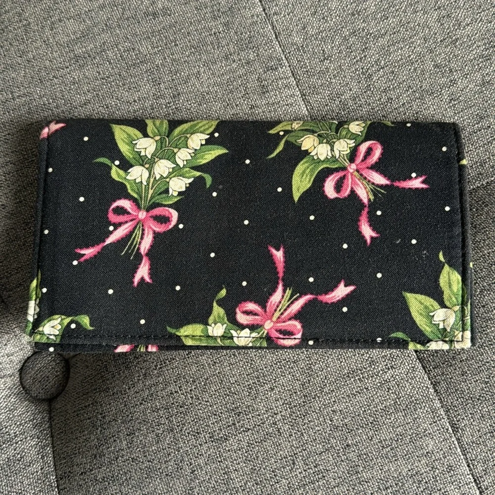 Vera Bradley checkbook cover - Picture 2 of 3